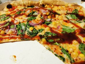 Vegan pizza with barbecue sauce at La Pizza Berra in Liberec