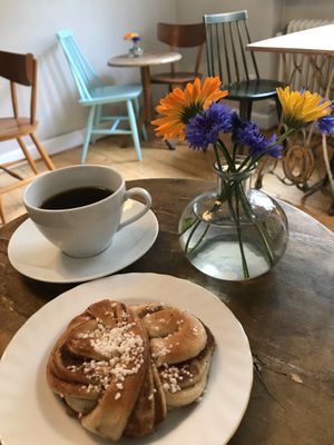 Vegan fika delux! 💚 at Flax in Malmo