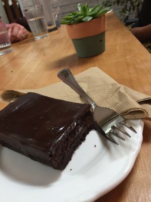 gluten free brownie at The Eating Gorilla in Penrhyndeudraeth
