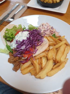 Gyro at The Eating Gorilla in Penrhyndeudraeth