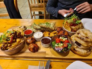 Platter at The Eating Gorilla in Penrhyndeudraeth