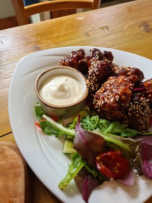 smoky barbeque cauli wings at The Eating Gorilla in Penrhyndeudraeth