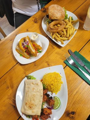 Tikka Naanwich, Sweetcorn Ribs and The Gorilla Filler Burger (Last Day) at The Eating Gorilla in Penrhyndeudraeth