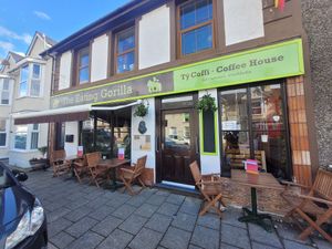 The Eating Gorilla Outside at The Eating Gorilla in Penrhyndeudraeth
