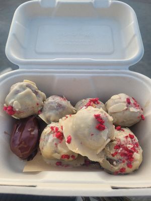 Almond and Raspberry Bakewell Balls and Peanutbutter and Chocolate Medjool Date at The Eating Gorilla in Penrhyndeudraeth