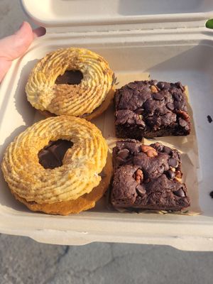 Homemade Vienesse Whirls and Homemade Chocolate Pecan Brownies at The Eating Gorilla in Penrhyndeudraeth