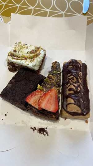 Cakes….. at The Eating Gorilla in Penrhyndeudraeth