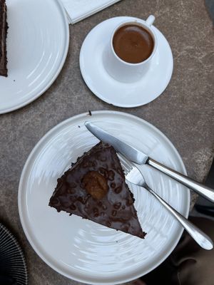 Date Cake at OMM INN in Eskisehir