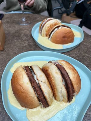 Hamburger at OMM INN in Eskisehir