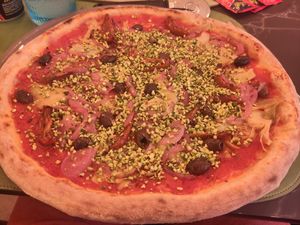 "veggie supreme" pizza at Da Michele in Venice