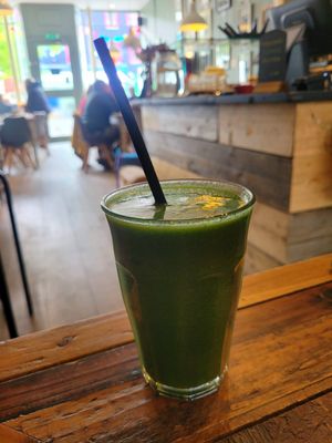 Refreshing Green Smoothie at Ty Medi in Machynlleth