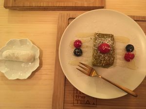 Mochi and sponge cake at Hug The Tea in The Hague