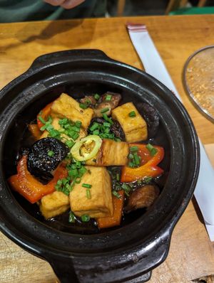 Tofu braised with shiitake mushroom and bell pepper at Sen Vegan House in Ho Chi Minh City
