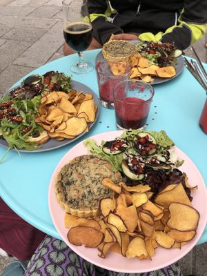 Menu with quiche or toast with hummus and rocket at Soul - Alimentação Saudável e do Bem in Braga