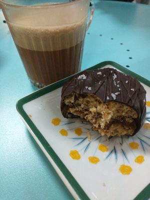 Alfajor e chocolate quente. Delicioso! at Soul - Alimentação Saudável e do Bem in Braga