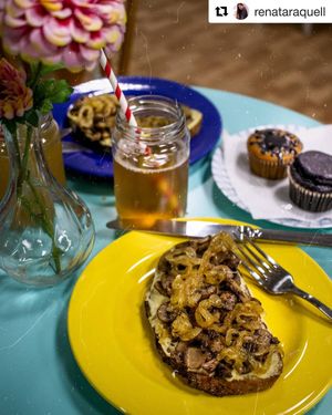 Toast, kombucha and muffins  at Soul - Alimentação Saudável e do Bem in Braga