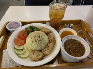 Vegab Hainanese Rice with Lemon Tea at Minf Houze Vegan Cafe in Kuala Lumpur