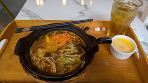 Assam Laksa, Pandan leaf iced tea and free mango pudding at Minf Houze Vegan Cafe in Kuala Lumpur