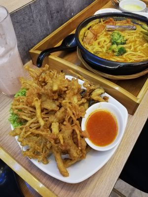 Wild Mushrooms (RM11.90) & Curry Ramen (RM14.90) at Minf Houze Vegan Cafe in Kuala Lumpur