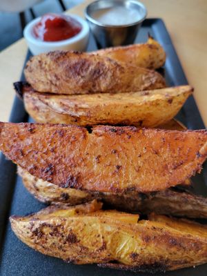 Baked potato wedges #Veganuary at Real Food Daily in West Hollywood