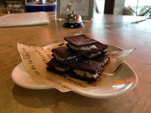 vegan oreo cookie at Orange County Cafe in Tondabayashi