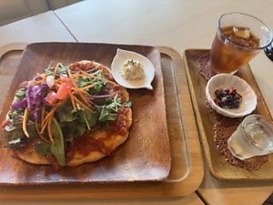 Gluten-free rice flour pizza at Orange County Cafe in Tondabayashi