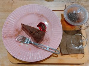 Vegan rice flour organic banana chocolate cake  at Orange County Cafe in Tondabayashi