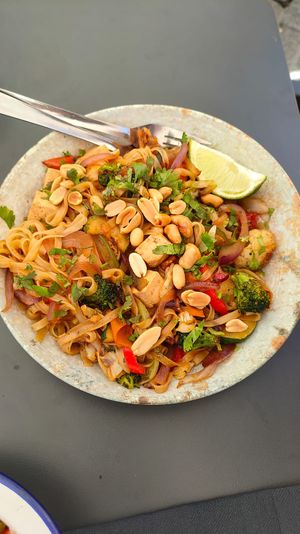 Pad thai vegano  at Meraki in Oviedo