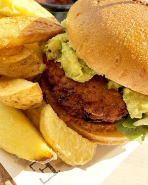 Vegan burger with guacamole (asked to omit cheese) and wedges at Meraki in Oviedo