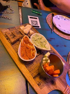 Hummus / crudités   at Klein84 in Malgrat De Mar
