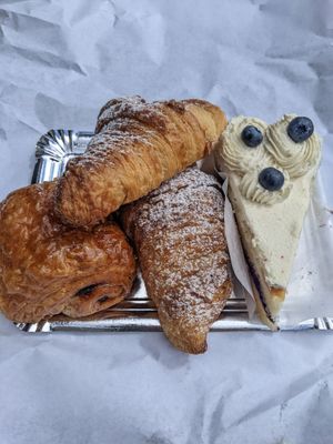 my picks at Dolce Capriccio Pasticceria in Oviedo