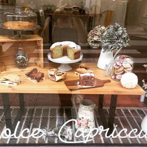 Pastelería vegana at Dolce Capriccio Pasticceria in Oviedo