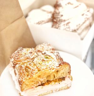 Masa croissant rellena de crema de fresa y pistachos at Dolce Capriccio Pasticceria in Oviedo