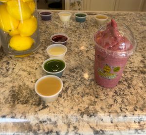 When you don’t know what you’d like to try… just ask for a FREESTYLE! And don’t forget your KOSMIC SHOTS 😀 at Dr Juice Cleanse  in Jackson