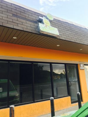Juice & Smoothie Shop
Store Front Location  at Dr Juice Cleanse  in Jackson