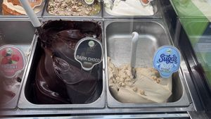 The „Sugar Free“ tastes like „Bueno Cream"  at Gelateria Leone in Fazana
