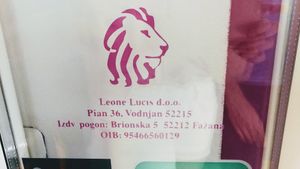 Sign. at Gelateria Leone in Fazana