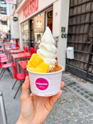   at Moochie in Antwerpen