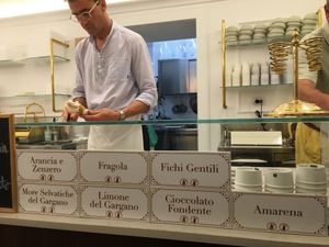 In total now 9 vegan Ice cream   at Pina Gel in Peschici