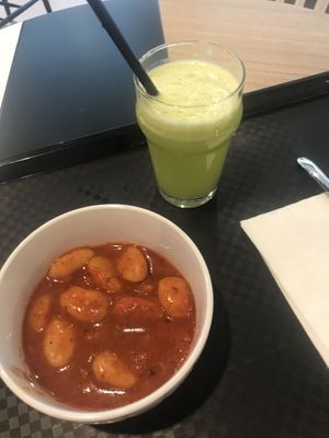 Gnocchi and ‘D is for detox’ juice at Artichoka in Belgrade