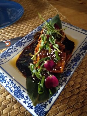 Teriyaki tofu at Roots Experience in Lisbon
