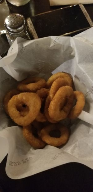 Onion rings (vegan) at Blue Fig in Amman