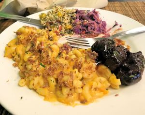 Mmm, jerk bites, mac and cheese, coleslaw and quinoa at Earth's Kitchen  in Birmingham
