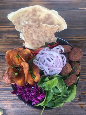 Vegan Falafel Bowl at Grenswerk in Venlo