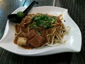 Mee Rebus at Xing Hua Vegetarian 兴化美食 - Albert Mall in Central Singapore