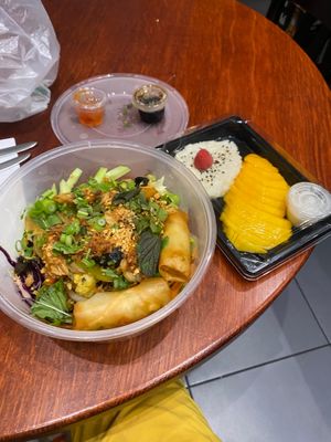 Bo Bun and mango sticky rice at Japathaï in Fontainebleau