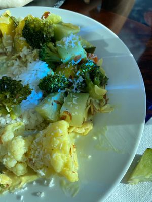 Curried vegetables with rice at Morphos in Monteverde
