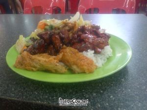 Buffet plate at Le Tian Vegetarian Stall in Kuala Lumpur