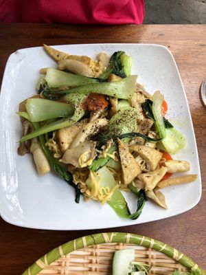 Fried instant noodle at An Hy in Hoi An