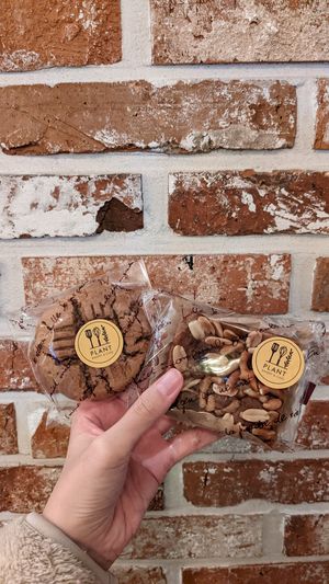 Peanut Butter Blondie
& Peanut Butter Oat Cookie at Plant Cafe & Kitchen - Itaewon in Seoul